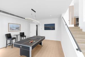 Maggies by Coast Hosting