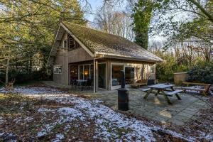 Enjoy a wonderful holiday in the woods