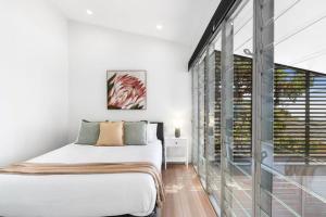 Sandcastle by Coast Hosting