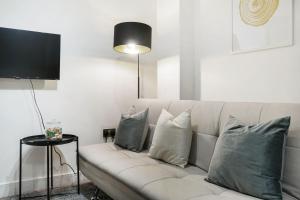 Ground Floor Budget Studio & 1Bed Apartments