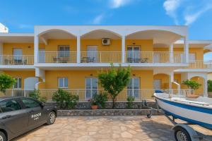 Rhodes Archaggelos Retreat-Nest Among Garden