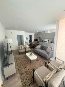Aisiki Stays Apartments at Edgewood Mews, 2-Bedroom and 2-Bathroom, PetFriendly Townhouse near Finchley Central