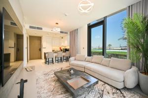 Crystal Escape 1BR Lagoon Access