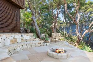 The Vista by Coast Hosting