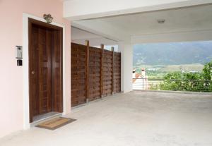 Unlimited view - elegant apt 59 m2 w 37 m2 balc w prk