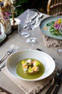 Hotels LA FERME DE LA HUPPE : photos des chambres