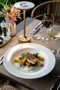 Hotels LA FERME DE LA HUPPE : photos des chambres