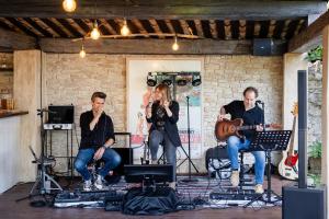 Hotels LA FERME DE LA HUPPE : photos des chambres