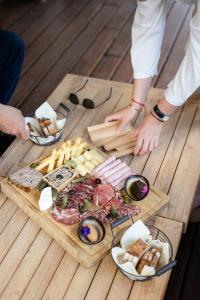 Hotels LA FERME DE LA HUPPE : photos des chambres