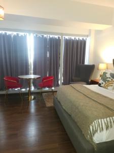 Aeon Towers Luxury Suites