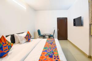 FabHotel Krishna Residency