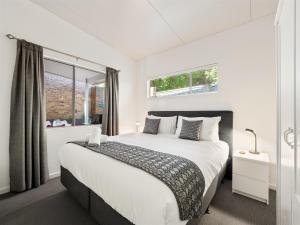 Peppi Hollow - 500 metres from the Prevelly beach