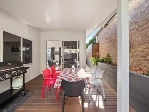 Peppi Hollow - 500 metres from the Prevelly beach