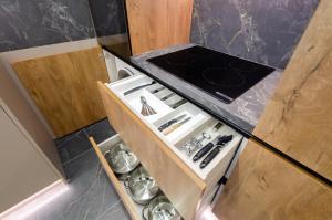 Petrovdom Apartments 24-267 RC Manhattan City,Beresteiskyi 11