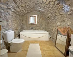 Linas Art and Stone Studio