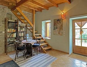 Linas Art and Stone Studio
