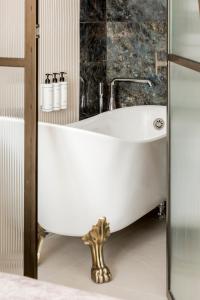 Merveil - Signature Suite - Opera - Rougemont III