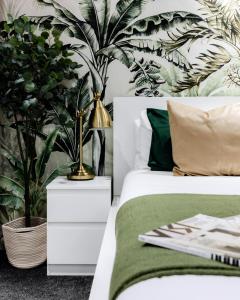 Regents Streets Superb Studios!