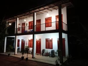 Lake House Home Stay