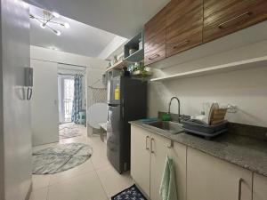 SMDC Cool Suites Unit 910 Tower B 9th flr Netflix PLDT Karaoke