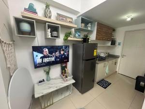 SMDC Cool Suites Unit 910 Tower B 9th flr Netflix PLDT Karaoke