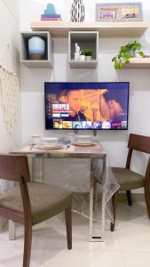 SMDC Cool Suites Unit 910 Tower B 9th flr Netflix PLDT Karaoke