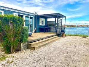 Azur Premium Climatisé 4 étoiles au camping la presquîle du Barcarés vue imprenable