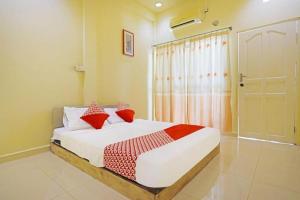 OYO 90998 Wisma Pinggir