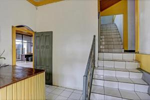 Hotel O Penginapan Aina Syariah