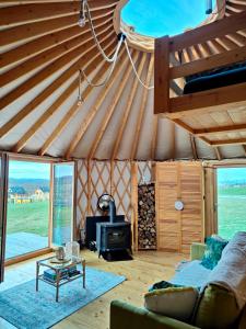 Glamping Niebiańska Osada Jurty Dolnośląskie