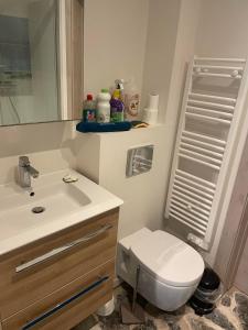 Chambre twin Casquets dans une maison, idéale randonneurs et cyclistes - GR223