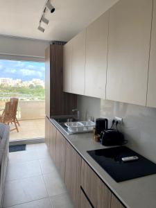 Luxury Apartment Valley Views B11