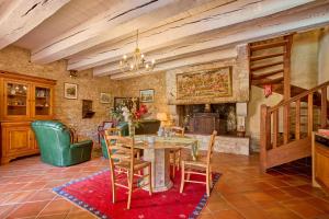 Maisons de vacances La Mijotiere - maison avec piscine et grand jardin : photos des chambres