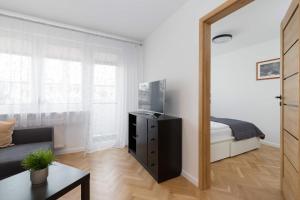 Spacious Apartment in the Center of Gdynia Next to the Sea by Noclegi Renters