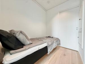 Luxury Apt - Karlatornet - 2BR - Spa - Gym - City