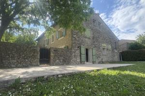 Villas Bastide Terrieu - domaine avec piscine et terrain de boules, climatisation : photos des chambres