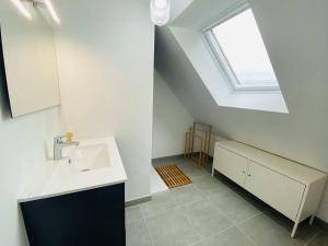 Maison avec WIFI, jardin à 320m de la plage à TREGASTEL - Réf 183