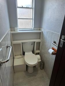 Cozy Calm Apartment with Pool