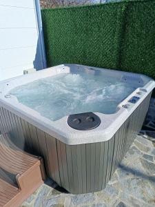 Къщи за гости "Ямира"