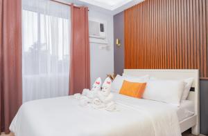 Cozy 2BR Downtown Condo