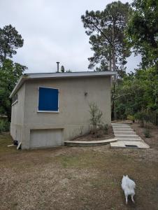 MAISON LES MATHES 60 M2, TERRAIN 850 M2, 4 à 6 personnes
