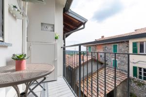 Tra Lago Maggiore e lago dOrta Appartamento FUOCO