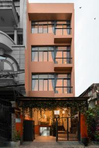 HihiVillage Serviced Apartment Elevator by SSens Homes