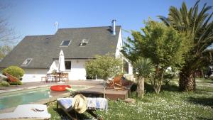 Villas Kercolette, maison avec piscine non chauffee proche des plages : photos des chambres