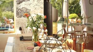 Villas Kercolette, maison avec piscine non chauffee proche des plages : photos des chambres