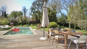 Villas Kercolette, maison avec piscine non chauffee proche des plages : photos des chambres