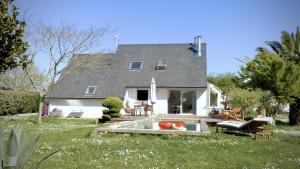 Villas Kercolette, maison avec piscine non chauffee proche des plages : photos des chambres