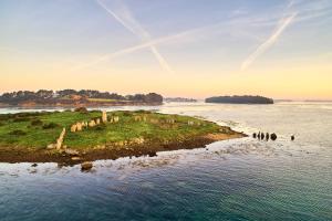 Villas Kercolette, maison avec piscine non chauffee proche des plages : photos des chambres