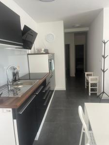 Beautiful and large 80 m2 apartment with 3 balconies