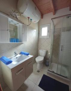 3-Bedroom House with Loft in Corfu by ΜΡS